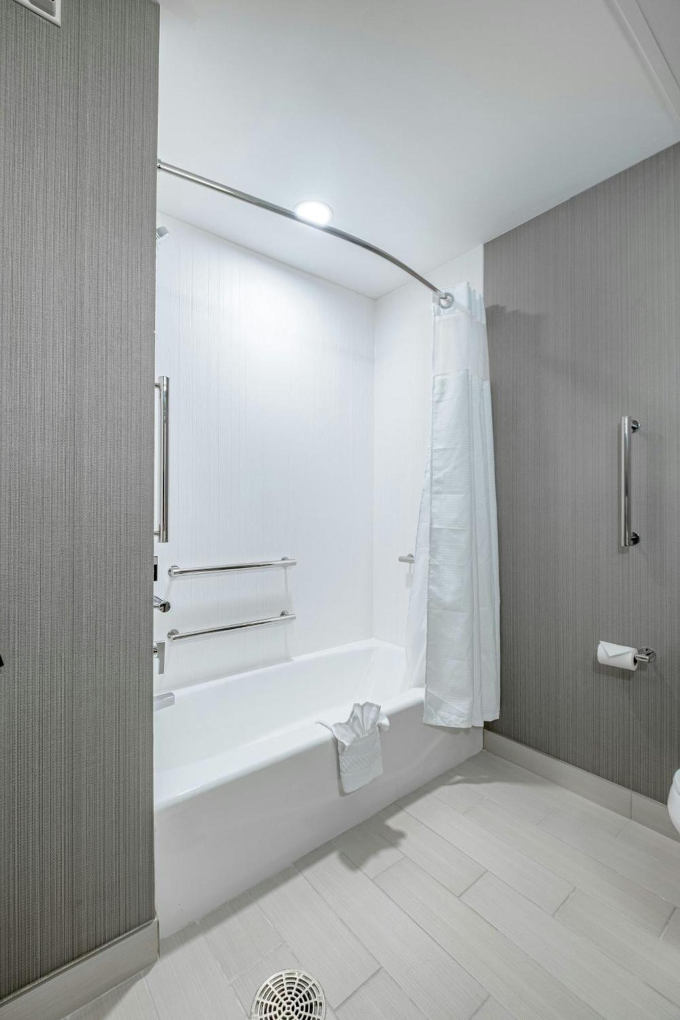 Courtyard By Marriott Toledo West Hotell Eksteriør bilde